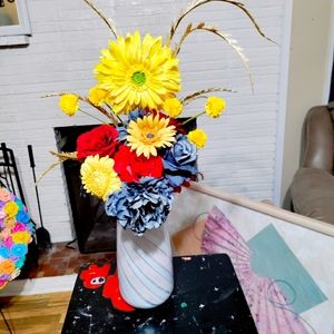 Artificial flower arrangement